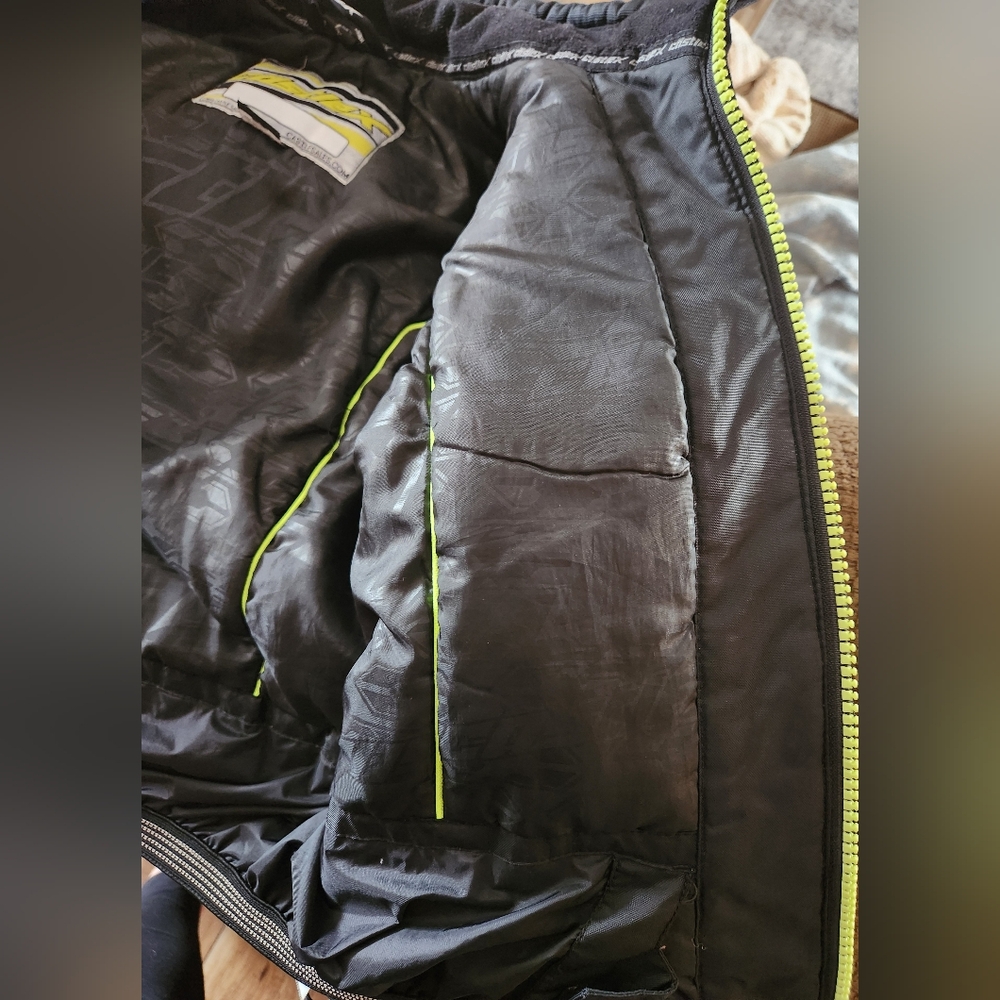 Youth Bolt Castle Jacket - Picture 15 of 16